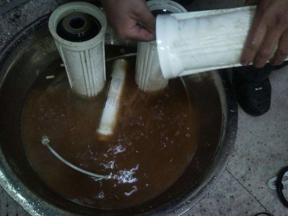 如何確定濾芯達(dá)到該更換的使用壽命？